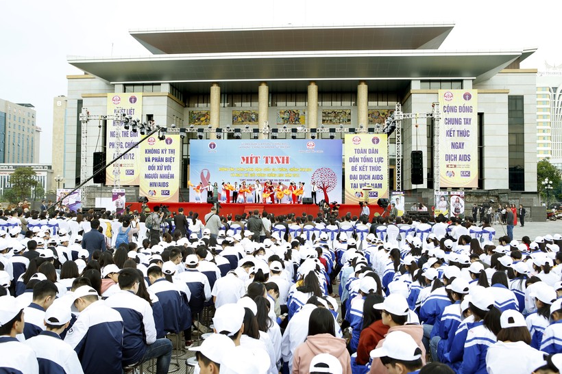 Toàn cảnh lễ mít tinh Toàn cảnh lễ mít tinh