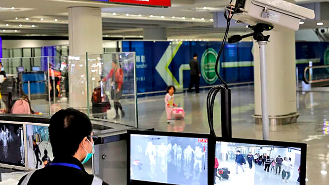 Camera đo thân nhiệt, phát hiện hành khách mắc bệnh viêm phổi lạ ở sân bay (Ảnh: Epoch Times)