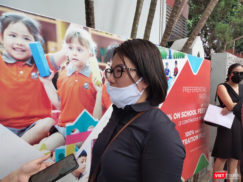 Chị N.T.H. – phụ huynh có con học lớp 1 tại Trường Quốc tế Singapore. Ảnh: Minh Thúy Chị N.T.H. – phụ huynh có con học lớp 1 tại Trường Quốc tế Singapore. Ảnh: Minh Thúy