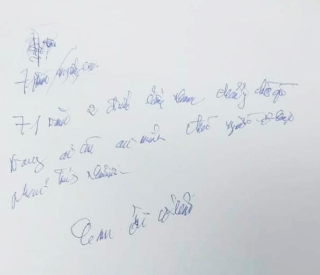Bức tâm thư của ông H. viết trên giường bệnh gửi vợ mắc COVID-19 nặng (Ảnh - BVCC)
