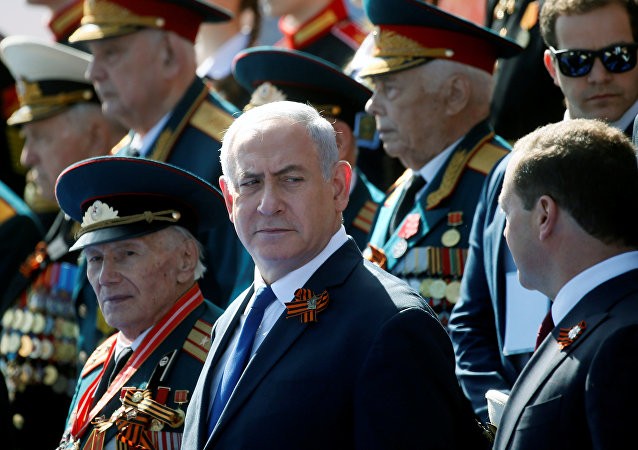 Thủ tướng Israel Benjamin Netanyahu đã có mặt trong lễ kỷ niệm 73 năm chiến thắng phát xít của Nga. Sau cuộc, gặp giữa ông và ông Putin, tình hình Trung Đông đã có những bước thay đổi. Thủ tướng Israel Benjamin Netanyahu đã có mặt trong lễ kỷ niệm 73 năm chiến thắng phát xít của Nga. Sau cuộc, gặp giữa ông và ông Putin, tình hình Trung Đông đã có những bước thay đổi.