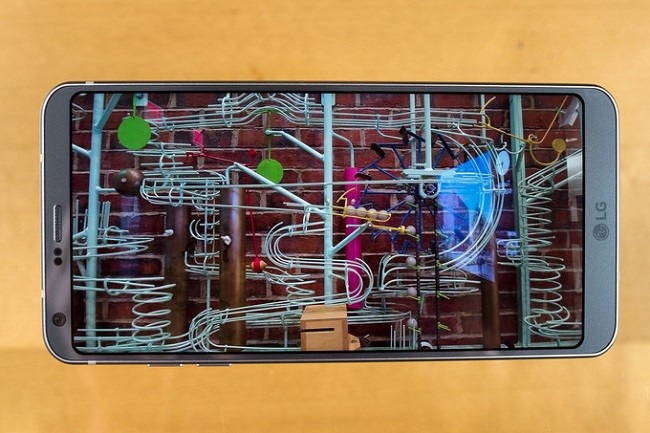 5 mẫu điện thoại không viền xuất sắc nhất ảnh 5