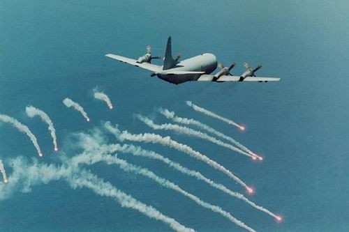 Máy bay tuần tra săn ngầm P-3C Orion Hải quân Mỹ.