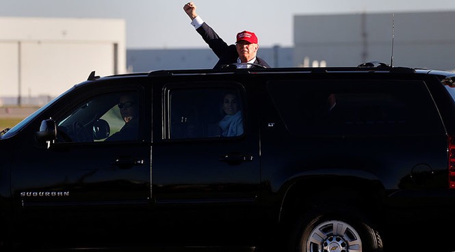 Ông Trump khi vận động tranh cử ở bang Minnesota (ảnh RT)