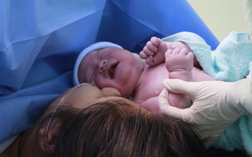 Cũng tại BV Phụ sản TP. Cần Thơ, em bé thứ 2 của năm mới là chàng hoàng tử nặng 3100 gram. Ảnh: BVCC