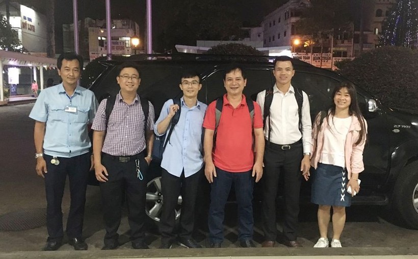 Đoàn bác sĩ BV Chợ Rẫy đi Bình Thuận phòng chống COVID-19. Ảnh: Bệnh viện Chợ Rẫy cung cấp Đoàn bác sĩ BV Chợ Rẫy đi Bình Thuận phòng chống COVID-19. Ảnh: Bệnh viện Chợ Rẫy cung cấp