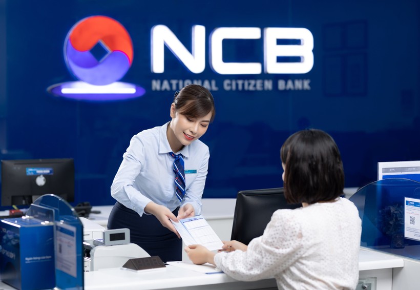 Tiết kiệm vẫn là kênh đầu tư an toàn và hiệu quả, được nhiều người tin tưởng. TBT_2579-min.jpg