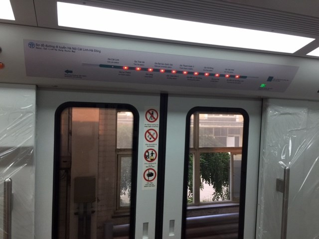 Hình ảnh đầu tiên về đoàn tàu mẫu tuyến Cát Linh - Hà Đông ảnh 4