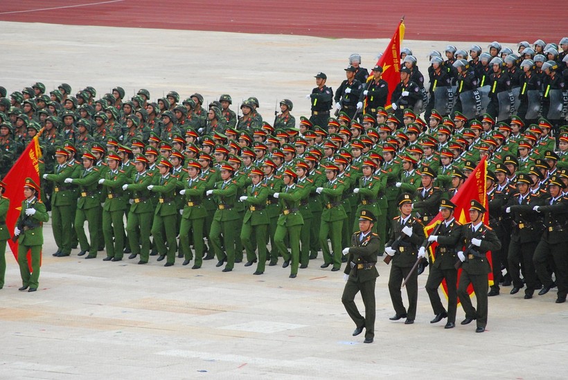 Sĩ quan công an được hỗ trợ mua nhà ở trước khi nghỉ hưu