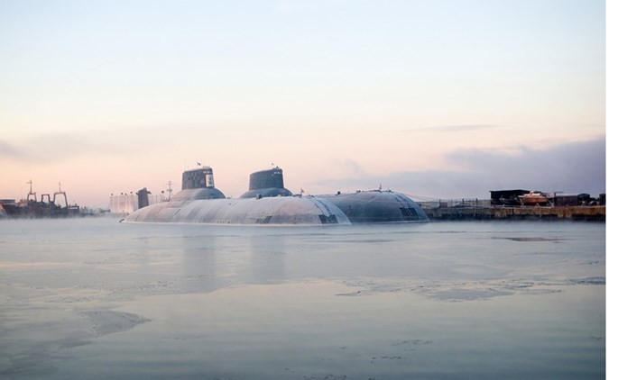 Chùm ảnh tàu ngầm hạt nhân Nga phóng tên lửa Bulava ảnh 2