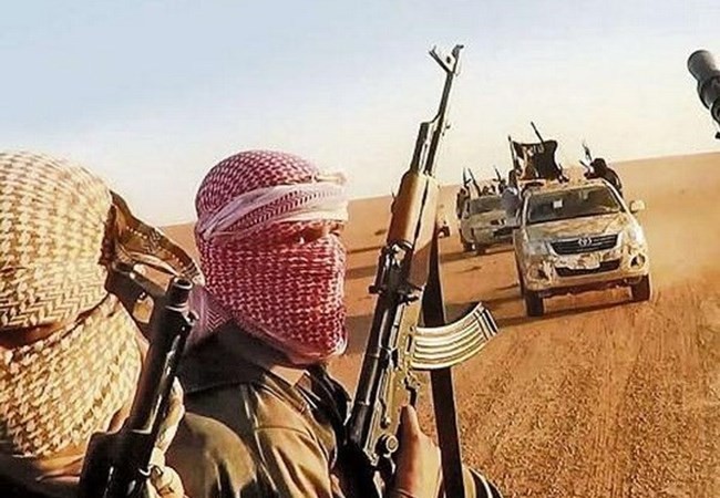 Tin nóng 24h: Đẫm máu biên giới Syria - Thổ, Trung Quốc "thực tập" đánh Mỹ, dân “sợ” được quan tiếp ở Hải Dương