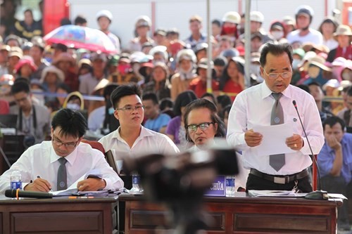 Xét xử vụ thảm sát ở Bình Phước: Dương và Tiến bật khóc khi bị đề nghị án tử hình ảnh 8