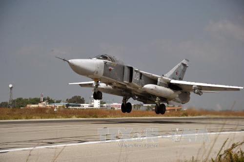 Máy bay chiến đấu Su-24 của Nga tại căn cứ quân sự Hmeymim, Syria ngày 21/10/2015. Ảnh: THX/ TTXVN