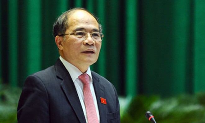 Chủ tịch Quốc hội Nguyễn Sinh Hùng