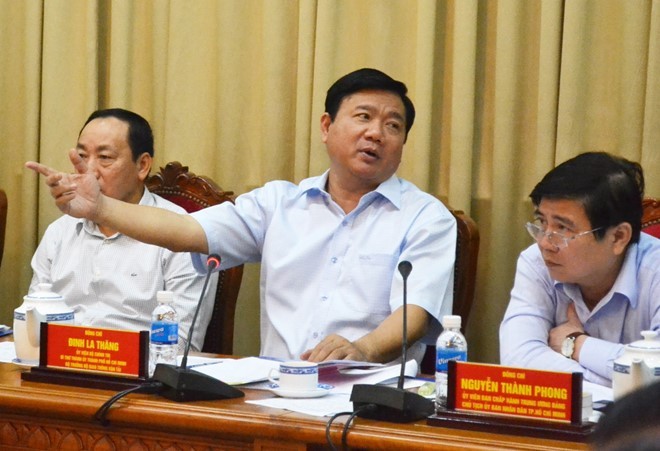 Bí thư Đinh La Thăng phát biểu tại hội nghị. Ảnh:  V.Thuận.