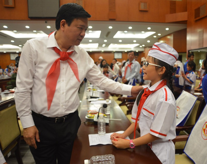 Bí thư Thăng: Các cháu vỗ tay ngoại giao với thầy thôi... ảnh 6