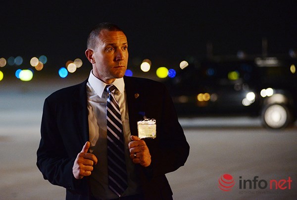 Video vòng bảo vệ cẩn mật của các mật vụ bảo vệ Tổng thống Obama tại Việt Nam ảnh 7