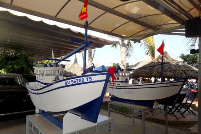 Mô hình tàu cá vỏ PPC - Ảnh: ĐÔNG HÀ