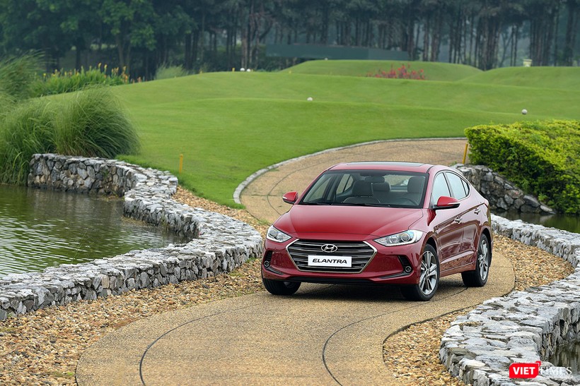 Chỉ hơn 500 triệu đã có thể tậu Hyundai Elantra đón Tết ảnh 1