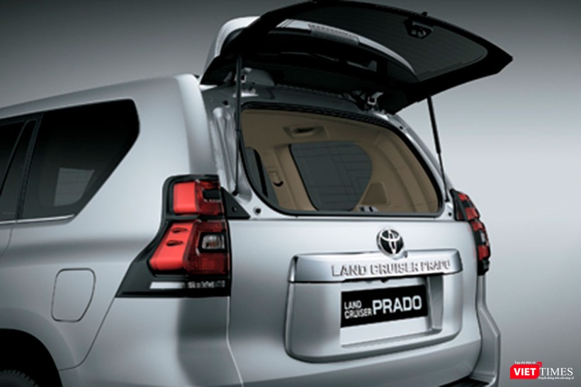 Đấu với Ford Explorer, Toyota LandCruiser Prado 2017 chốt giá 2,262 tỷ đồng  ảnh 11
