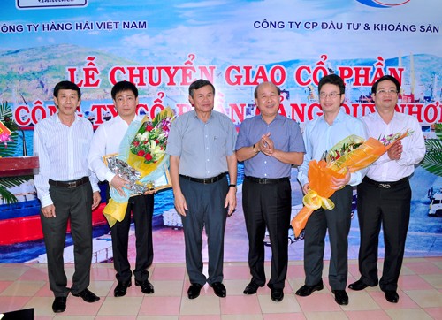 Ông Lê Hồng Thái tại buổi tiếp nhận cổ phần Cảng Quy Nhơn. Nguồn:Cảng Quy Nhơn