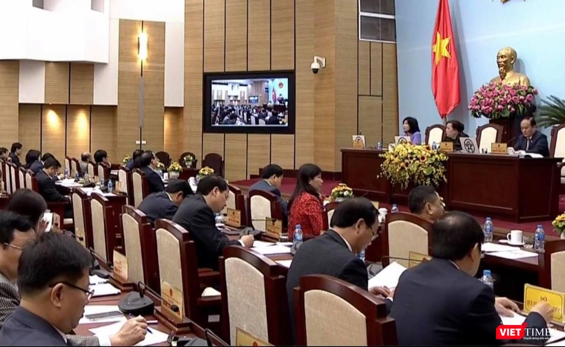 Phiên họp chất vẫn diễn ra vào sáng 25/3.