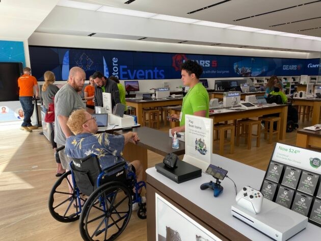 Microsoft đóng cửa các cửa hàng bán lẻ của mình trên toàn thế giới (Ảnh: geekwire)