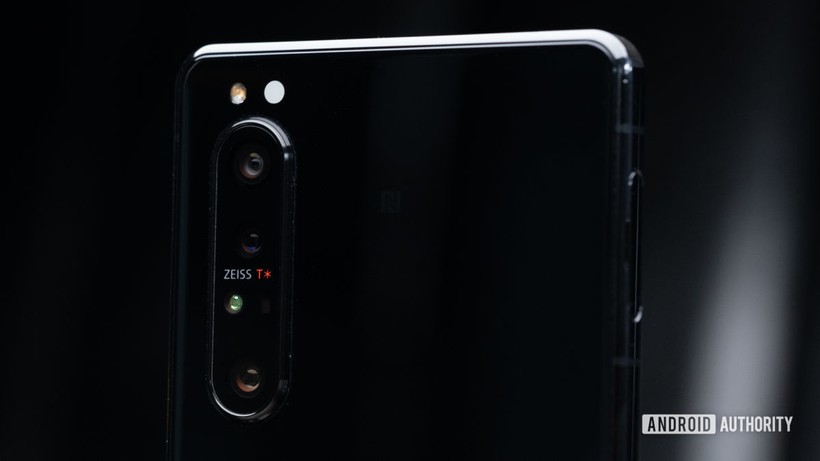 Xperia 1 II đem đến trải nghiệm chụp ảnh như những máy ảnh chuyên nghiệp (Ảnh: Android Authority) Xperia 1 II đem đến trải nghiệm chụp ảnh như những máy ảnh chuyên nghiệp (Ảnh: Android Authority)