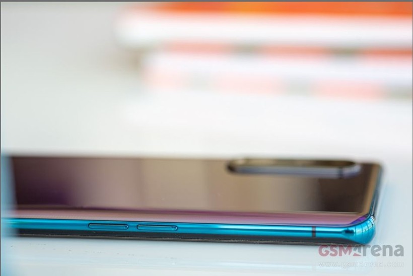 OPPO Find X2 sở hữu thiết kế mỏng nhẹ (Ảnh: GSMarena)