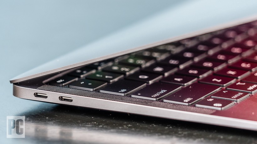 Macbook Air 2020 M1 không có hệ thống quạt tản nhiệt (Ảnh: PC Mag)