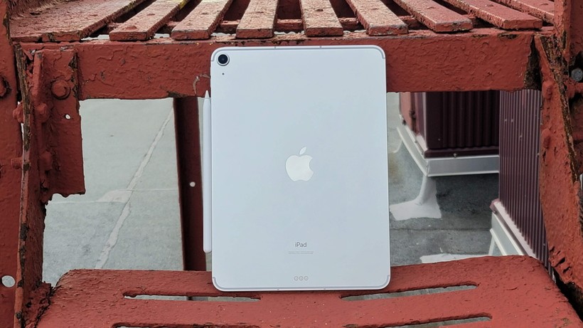 iPad Air 4 sở hữu thiết kế sang trọng (Ảnh: PC Mag)