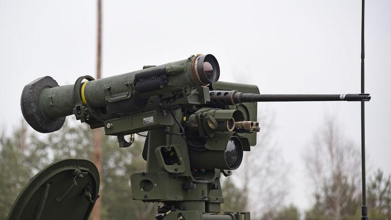 Tên lửa chống tăng Javelin FGM-148 (Ảnh: Popular Mechanics)