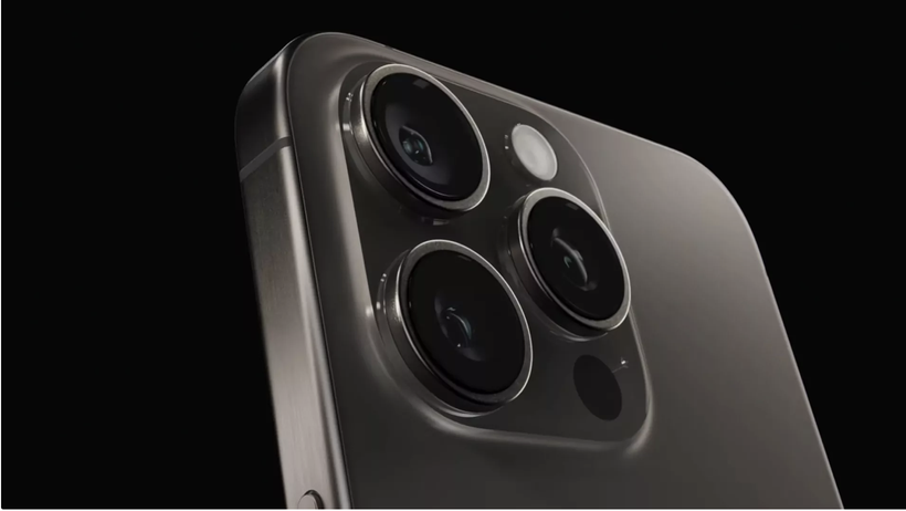 iPhone 15 Pro Max 5.png