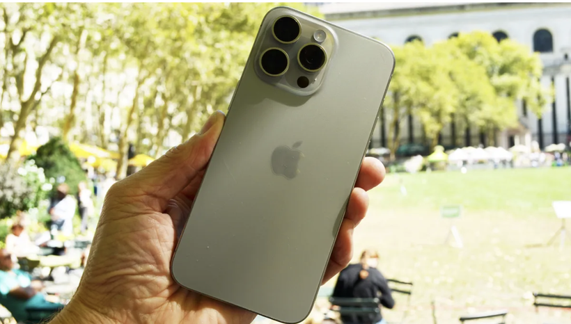 iPhone 15 Pro Max 2.png