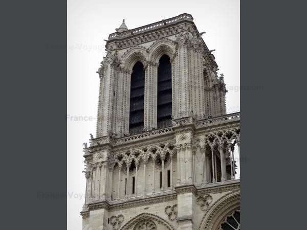 Chùm ảnh về vẻ đẹp của Nhà thờ Đức Bà Paris trước vụ hỏa hoạn làm sập mái vòm và tháp đêm 15/4 - ảnh 33