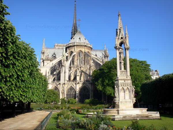 Chùm ảnh về vẻ đẹp của Nhà thờ Đức Bà Paris trước vụ hỏa hoạn làm sập mái vòm và tháp đêm 15/4 - ảnh 2