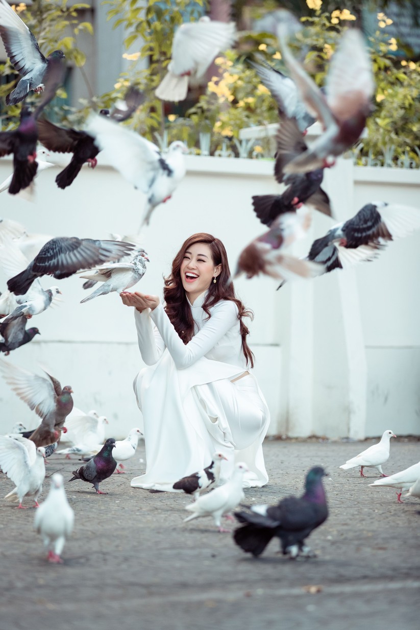 Hoa hậu Khánh Vân mặc trang phục với thông điệp bảo vệ làng nghề làm chiếu - ảnh 10